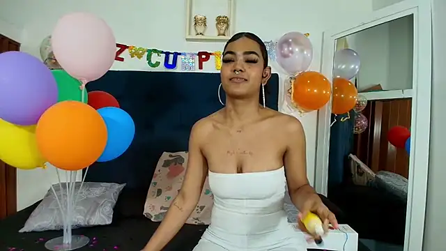 Snapshot of vahiolet_fuentes chatting on 20, 3, 2025 vahiolet fuentes online show from 20, 3, 2025