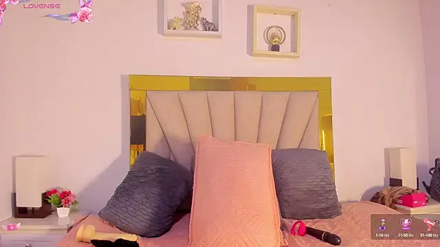 Snapshot of vahiolet_fuentes chatting on 14, 9, 2025 vahiolet fuentes online show from 14, 9, 2025