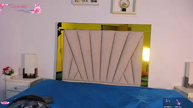 Snapshot of vahiolet_fuentes chatting on 8, 11, 2025 vahiolet fuentes online show from 8, 11, 2025