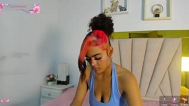 Snapshot of vahiolet_fuentes chatting on 15, 11, 2025 vahiolet fuentes online show from 15, 11, 2025