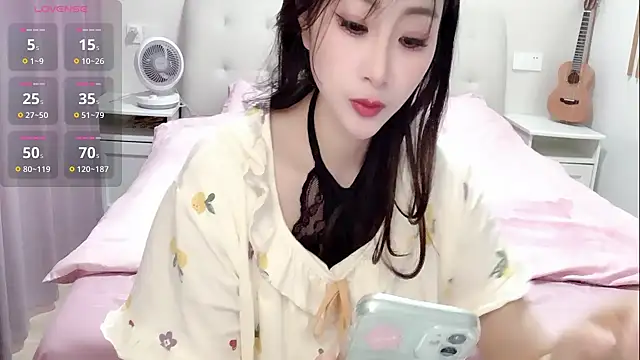 aisha123123 online show from 8, 6, 2026