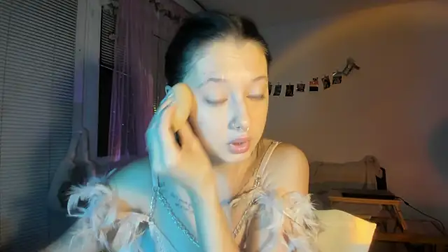 Jenny darling love online show from 3, 2, 2026