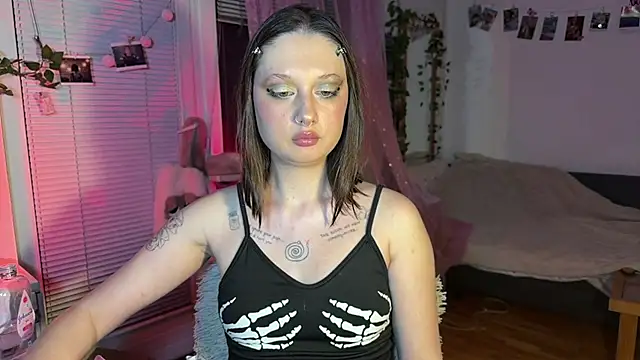 Jenny darling love online show from 12, 5, 2026