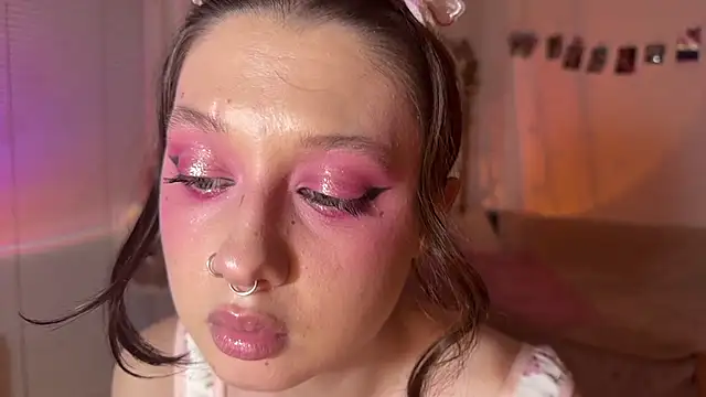 Jenny darling love online show from 7, 7, 2026