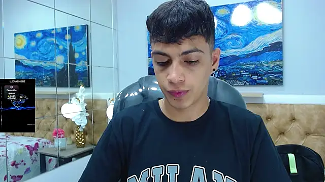 Snapshot of SkinnyBoy_ chatting on 4, 10, 2025 SkinnyBoy online show from 4, 10, 2025