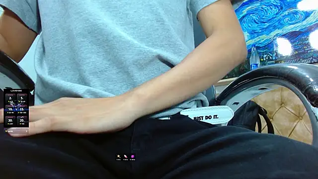 Snapshot of SkinnyBoy_ chatting on 21, 10, 2025 SkinnyBoy online show from 21, 10, 2025
