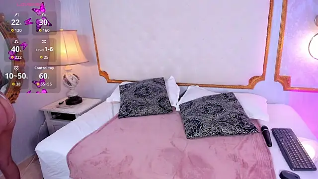 Paiige peach online show from 9, 10, 2025