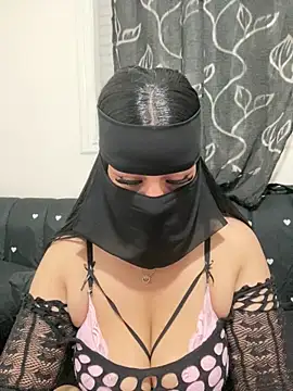 Snapshot of mari_layali chatting on 17, 6, 2026 mari layali online show from 17, 6, 2026