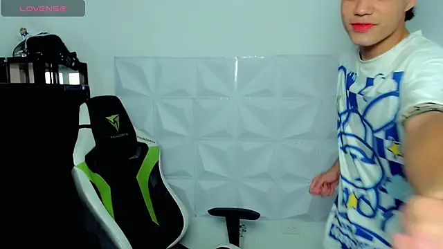 Snapshot of bby_santi chatting on 5, 12, 2024 bby santi online show from 5, 12, 2024