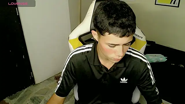 Snapshot of bby_santi chatting on 1, 10, 2025 bby santi online show from 1, 10, 2025