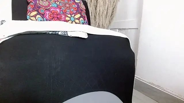 Snapshot of sara-bbc-dominant chatting on 16, 12, 2025 sara-bbc-dominant online show from 16, 12, 2025