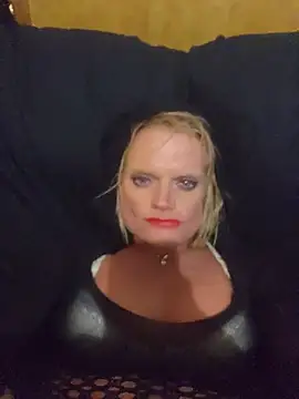 cumlovinsissy online show from 19, 7, 2026