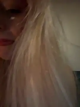 Lolitaxlola online show from 18, 3, 2025