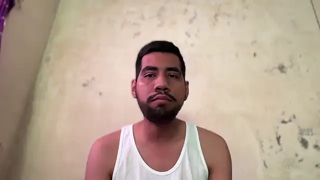 Snapshot of EnriquePersian197 chatting on 1, 1, 2025 EnriquePersian197 online show from 1, 1, 2025