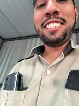 Snapshot of EnriquePersian197 chatting on 6, 1, 2025 EnriquePersian197 online show from 6, 1, 2025