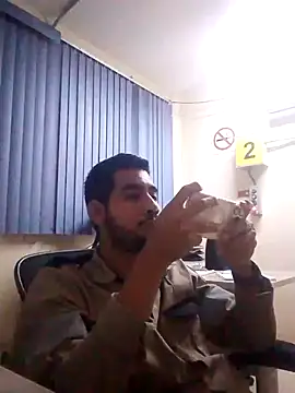 Snapshot of EnriquePersian197 chatting on 11, 1, 2025 EnriquePersian197 online show from 11, 1, 2025