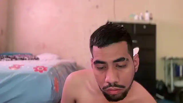 Snapshot of EnriquePersian197 chatting on 17, 1, 2025 EnriquePersian197 online show from 17, 1, 2025