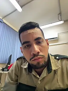 Snapshot of EnriquePersian197 chatting on 8, 3, 2025 EnriquePersian197 online show from 8, 3, 2025