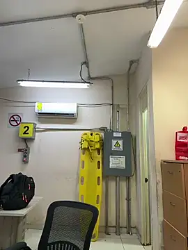 Snapshot of EnriquePersian197 chatting on 15, 10, 2025 EnriquePersian197 online show from 15, 10, 2025