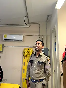 Snapshot of EnriquePersian197 chatting on 24, 10, 2025 EnriquePersian197 online show from 24, 10, 2025