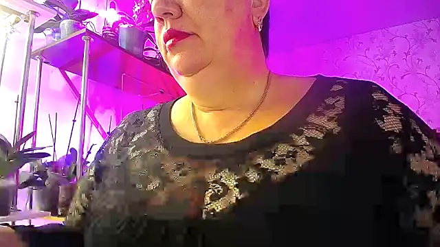  Sweet Woman online show from 14, 10, 2025