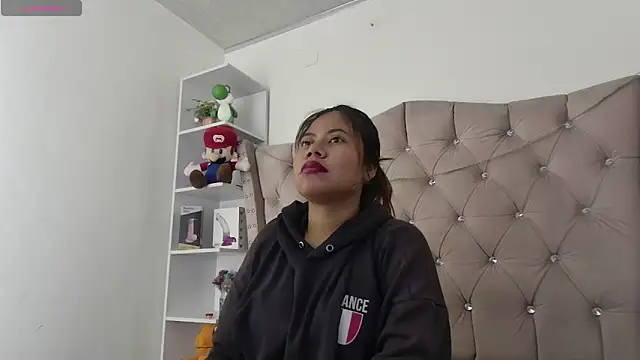 Sweet Orianaa online show from 15, 6, 2026