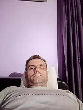 Snapshot of BARON1310 chatting on 17, 12, 2025 BARON1310 online show from 17, 12, 2025