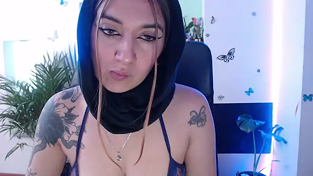 Snapshot of Lia-mitch chatting on 19, 9, 2025 Lia-mitch online show from 19, 9, 2025