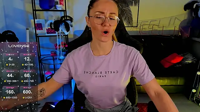 LadyIzabel online show from 28, 12, 2024