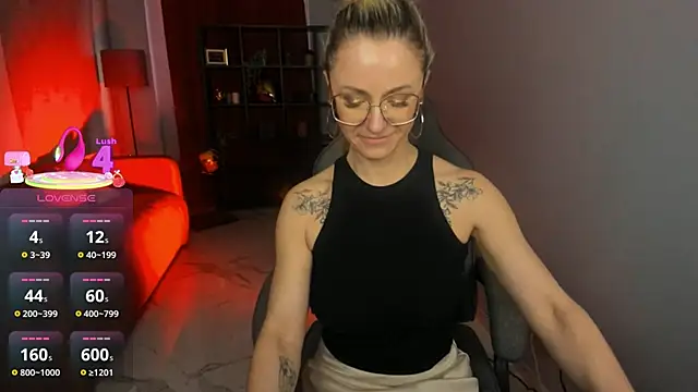 LadyIzabel online show from 9, 4, 2026