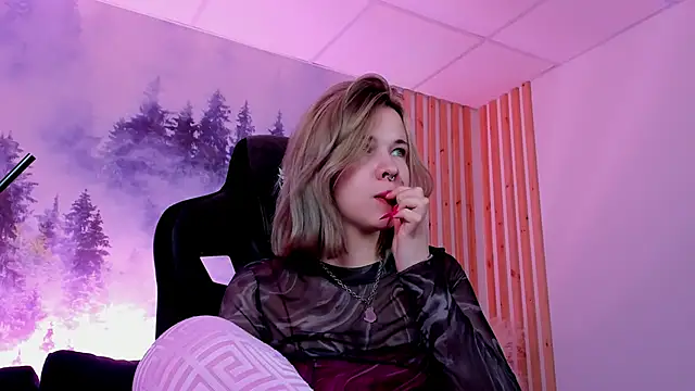 AliceSunday online show from 15, 12, 2024