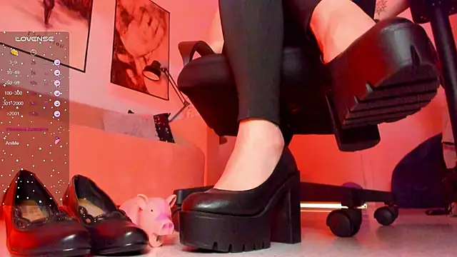 AliceSunday online show from 2, 2, 2025