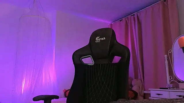 AliceSunday online show from 4, 10, 2025