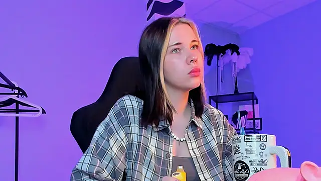 AliceSunday online show from 19, 10, 2025