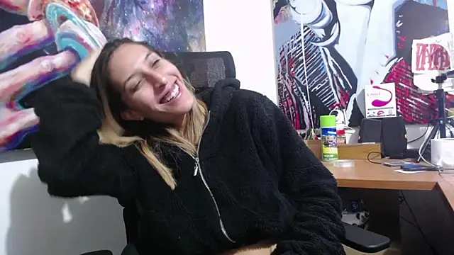 Snapshot of FULL_TENTATION_ chatting on 19, 10, 2025 FULL TENTATION online show from 19, 10, 2025