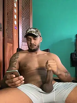 Snapshot of Pinocchiu chatting on 11, 12, 2024 Pinocchiu online show from 11, 12, 2024