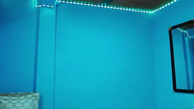 Snapshot of Darick_brown chatting on 16, 12, 2025 Darick brown online show from 16, 12, 2025