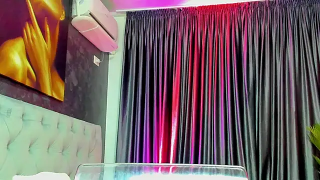 glossy blondegirl online show from 25, 11, 2025