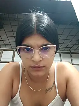 naughty-girl01 online show from 22, 2, 2025
