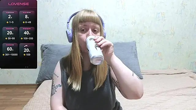 Snapshot of June_shy0 chatting on 2, 7, 2026 June shy0 online show from 2, 7, 2026