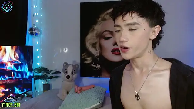 maxiy 001 online show from 10, 1, 2026