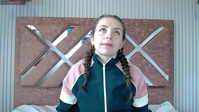  isaabellaa online show from 7, 4, 2026