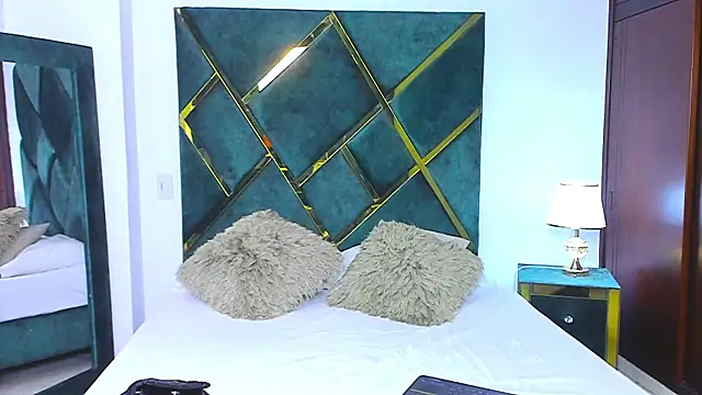 Criss Ariana online show from 12, 2, 2025