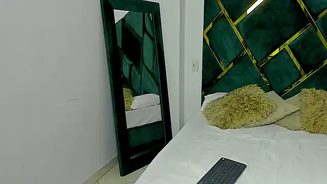 Criss Ariana online show from 24, 2, 2025