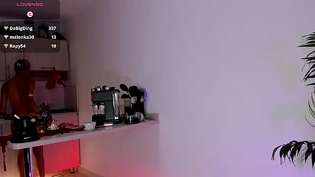 Snapshot of wendymoah chatting on 11, 12, 2024 wendymoah online show from 11, 12, 2024