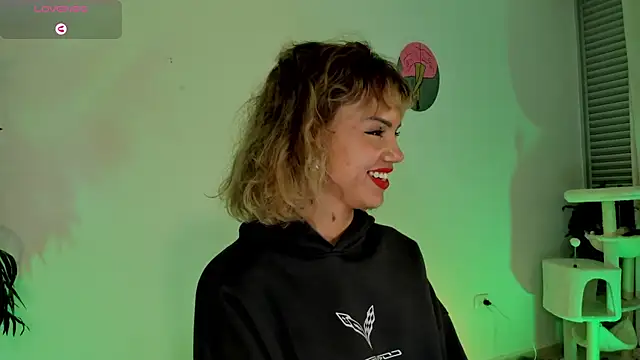 Snapshot of wendymoah chatting on 24, 2, 2025 wendymoah online show from 24, 2, 2025