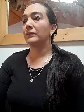 skayhot  online show from 12, 12, 2024