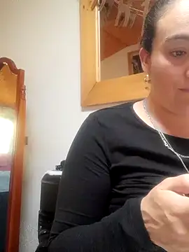 skayhot  online show from 12, 12, 2024