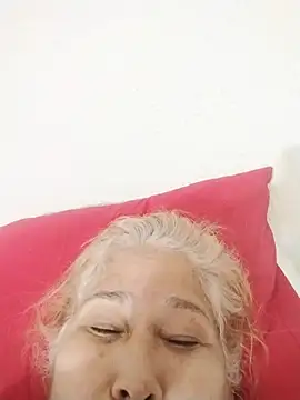 girl amada online show from 16, 11, 2025