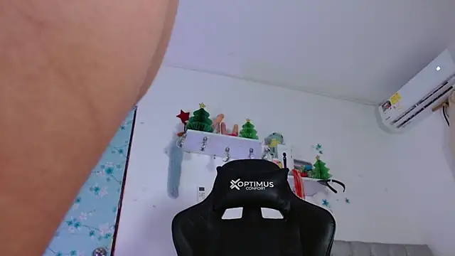 Snapshot of miss_valery2 chatting on 13, 3, 2025 miss valery2 online show from 13, 3, 2025